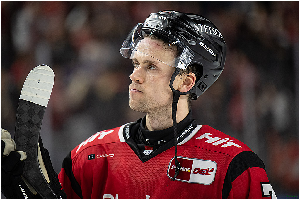 PENNY DEL 1; Koelner Haie - EHC Red Bull Muenchen; Koeln, 02.11.2025