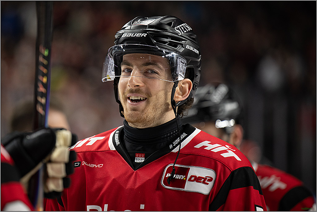 DEL: Kölner Haie - Fischtown Pinguins Bremerhaven; Köln, 26.12.2025