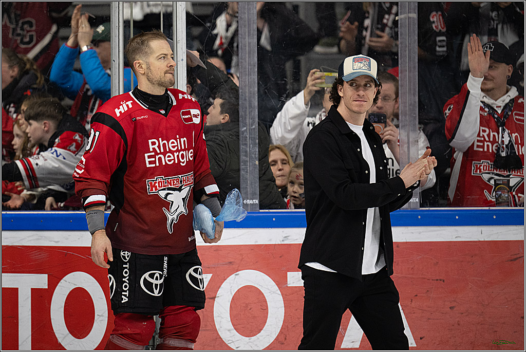 PENNY DEL: Kölner Haie - Schwenninger Wild Wings; Köln, 28.12.2025