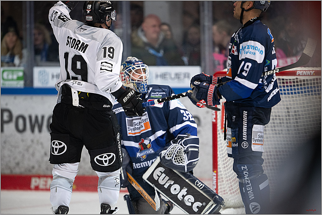 PENNY DEL: Iserlohn Roosters - Kölner Haie; Iserlohn, 30.12.2025