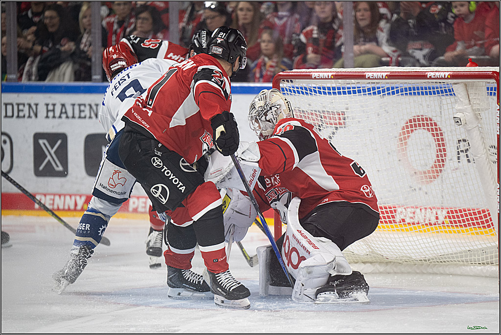 PENNY DEL 1 - Playoff Viertelfinale - Kölner Haie - Schwenninger Wild Wings; Köln, 31.03.2026