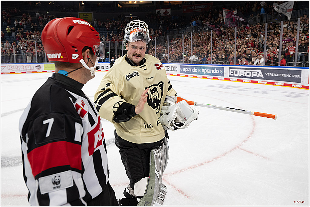 PENNY DEL 1; Kölner Haie - Grizzly Wolfsburg; Köln, 18.09.2026
