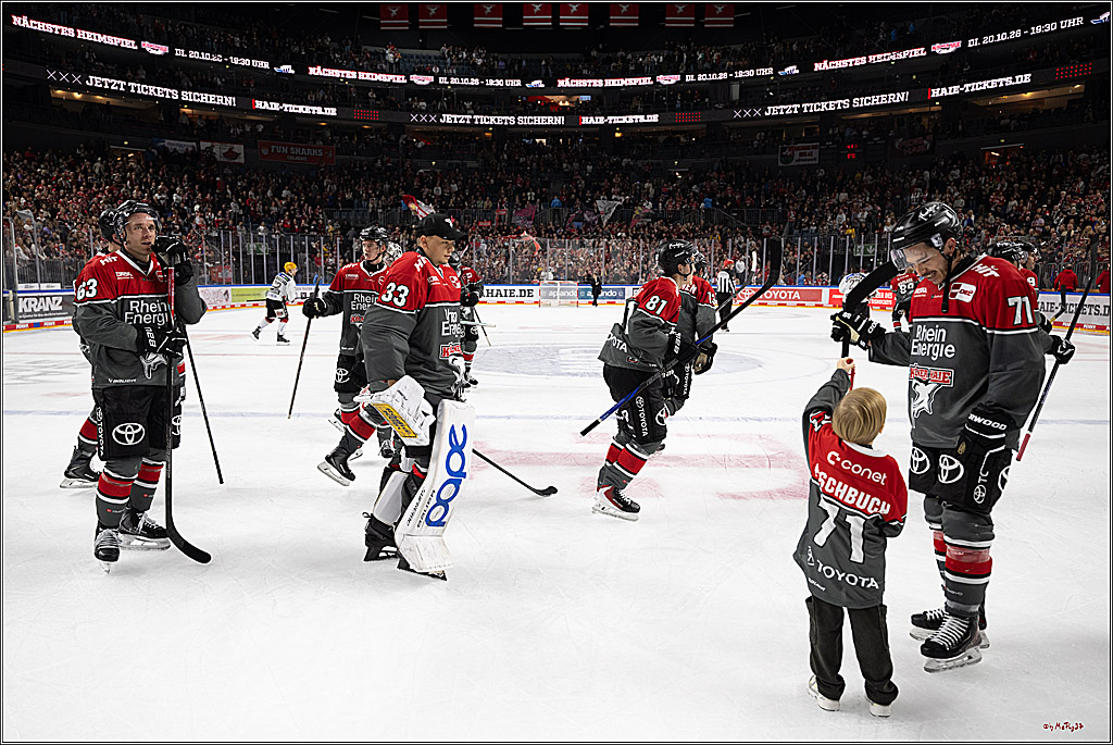 PENNY DEL 1; Kölner Haie - Fischtown Pinguins Bremerhaven; Köln, 18.10.2026