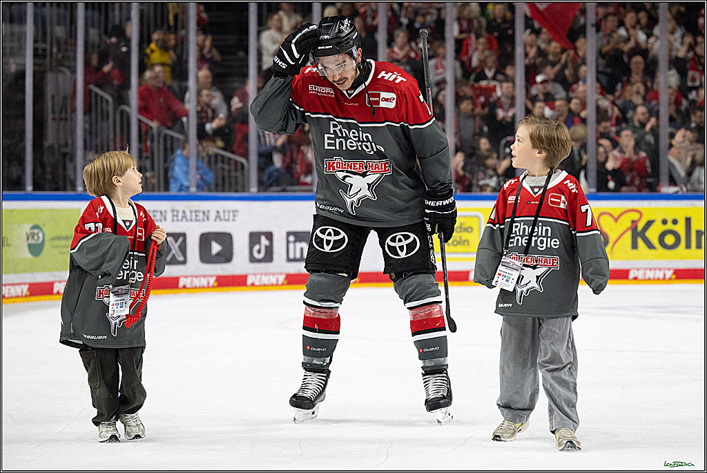 PENNY DEL 1; Kölner Haie - Fischtown Pinguins Bremerhaven; Köln, 18.10.2026