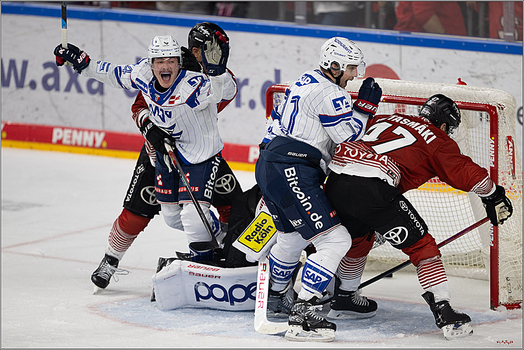 PENNY DEL 1; Kölner Haie - Adler Mannheim; Köln, 27.10.2026