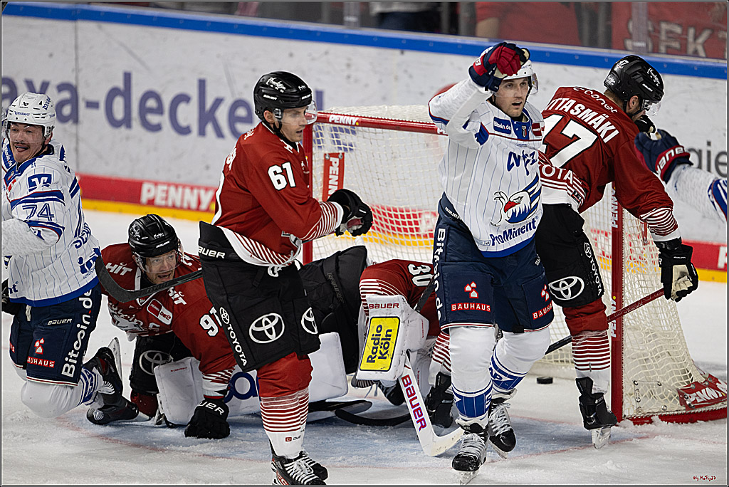 PENNY DEL 1; Kölner Haie - Adler Mannheim; Köln, 27.10.2026