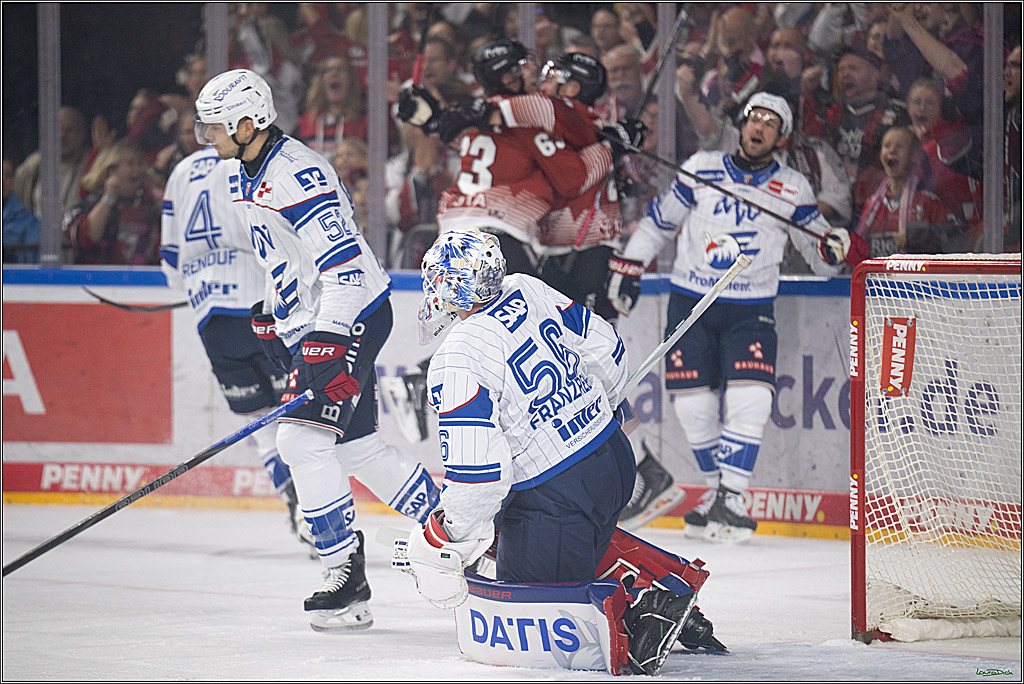 PENNY DEL 1; Kölner Haie - Adler Mannheim; Köln, 27.10.2026