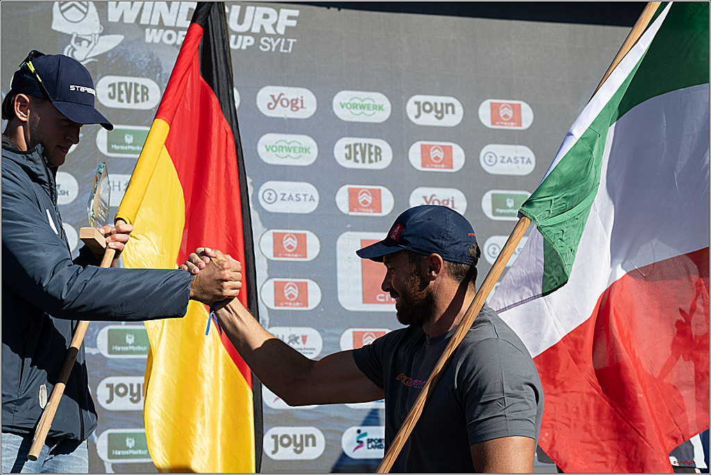 PWA - Citroen - World Windsurfing Tour Sylt 2026 - Tag 9 Siegerrehrungen Slalom Foil Men u. Freestyle Men; Sylt Westerland, 04.10.2026