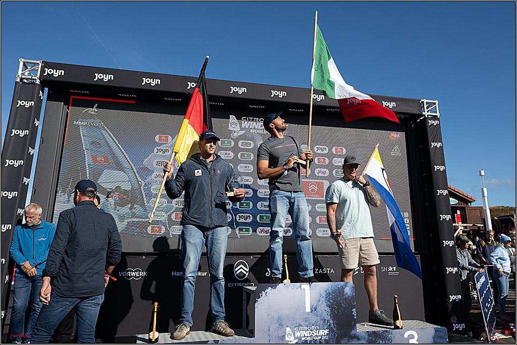 PWA - Citroen - World Windsurfing Tour Sylt 2026 - Tag 9 Siegerrehrungen Slalom Foil Men u. Freestyle Men; Sylt Westerland, 04.10.2026