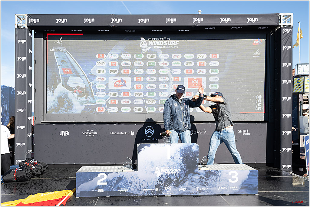 PWA - Citroen - World Windsurfing Tour Sylt 2026 - Tag 9 Siegerrehrungen Slalom Foil Men u. Freestyle Men; Sylt Westerland, 04.10.2026