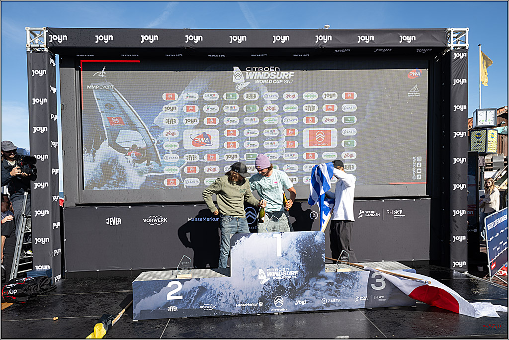 PWA - Citroen - World Windsurfing Tour Sylt 2026 - Tag 9 Siegerrehrungen Slalom Foil Men u. Freestyle Men; Sylt Westerland, 04.10.2026