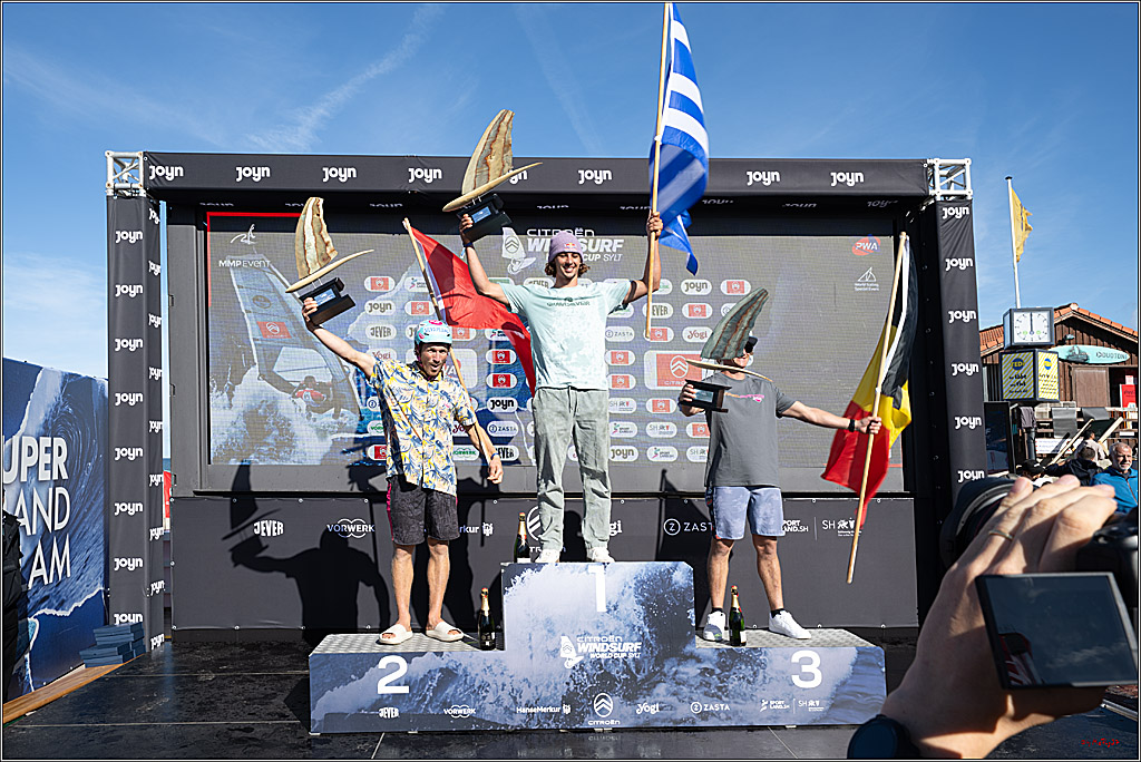 PWA - Citroen - World Windsurfing Tour Sylt 2026 - Tag 9 Siegerrehrungen Slalom Foil Men u. Freestyle Men; Sylt Westerland, 04.10.2026