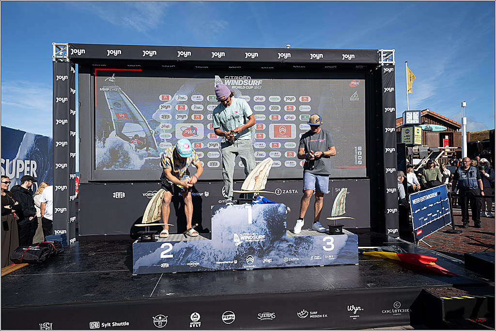 PWA - Citroen - World Windsurfing Tour Sylt 2026 - Tag 9 Siegerrehrungen Slalom Foil Men u. Freestyle Men; Sylt Westerland, 04.10.2026