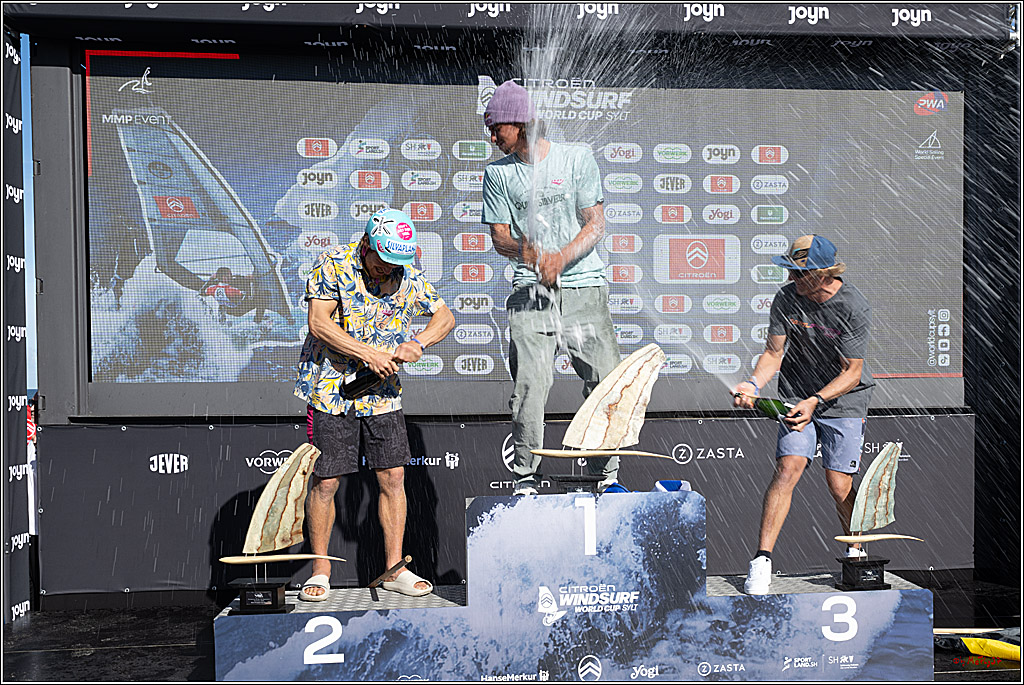 PWA - Citroen - World Windsurfing Tour Sylt 2026 - Tag 9 Siegerrehrungen Slalom Foil Men u. Freestyle Men; Sylt Westerland, 04.10.2026
