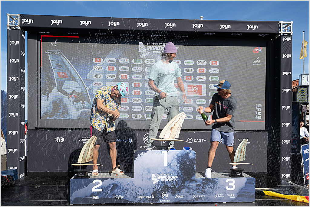 PWA - Citroen - World Windsurfing Tour Sylt 2026 - Tag 9 Siegerrehrungen Slalom Foil Men u. Freestyle Men; Sylt Westerland, 04.10.2026