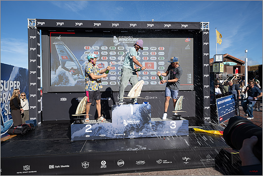 PWA - Citroen - World Windsurfing Tour Sylt 2026 - Tag 9 Siegerrehrungen Slalom Foil Men u. Freestyle Men; Sylt Westerland, 04.10.2026