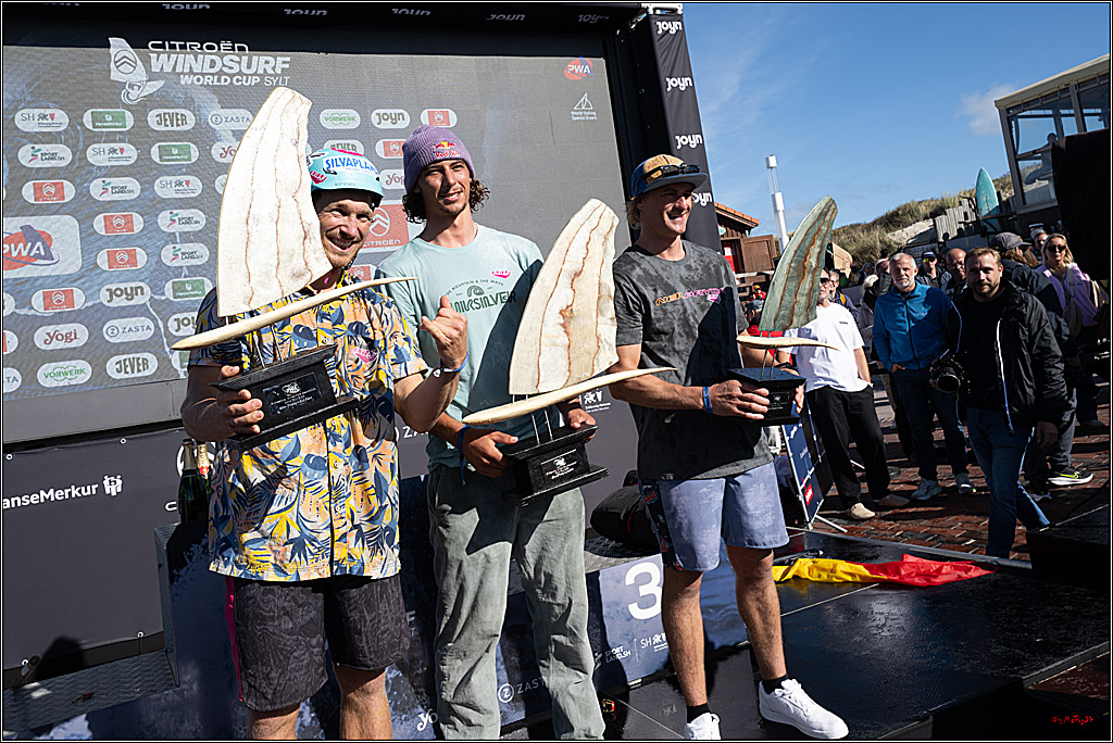 PWA - Citroen - World Windsurfing Tour Sylt 2026 - Tag 9 Siegerrehrungen Slalom Foil Men u. Freestyle Men; Sylt Westerland, 04.10.2026