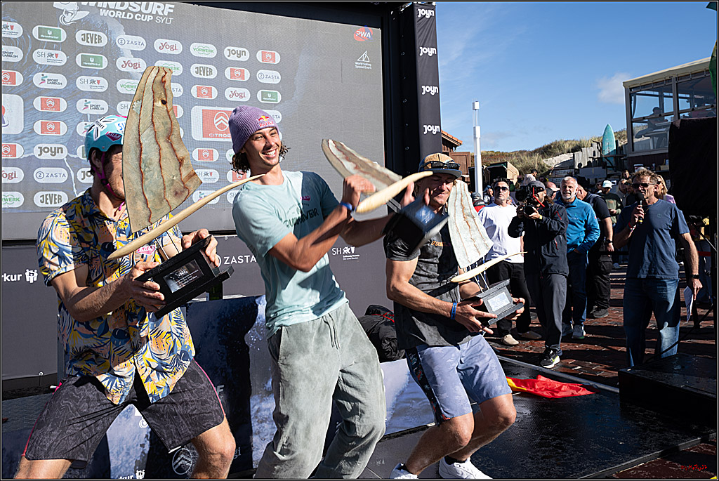 PWA - Citroen - World Windsurfing Tour Sylt 2026 - Tag 9 Siegerrehrungen Slalom Foil Men u. Freestyle Men; Sylt Westerland, 04.10.2026